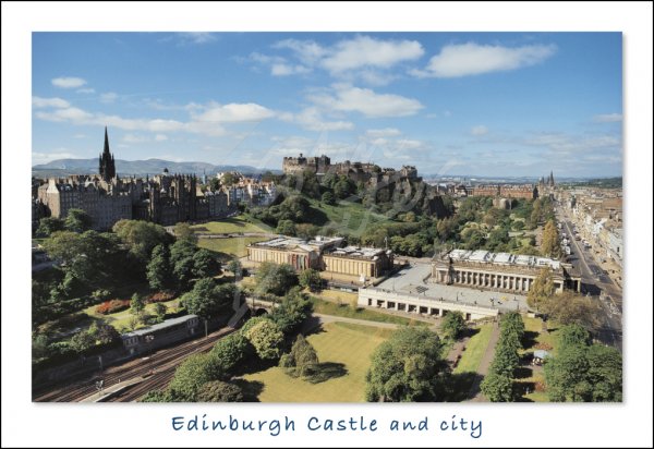 Edinburgh Castle & Princes St Gardens, Edinburgh Postcard